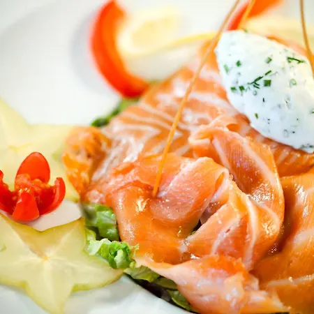 Отель Logis & Restaurant Arcombelle 2*