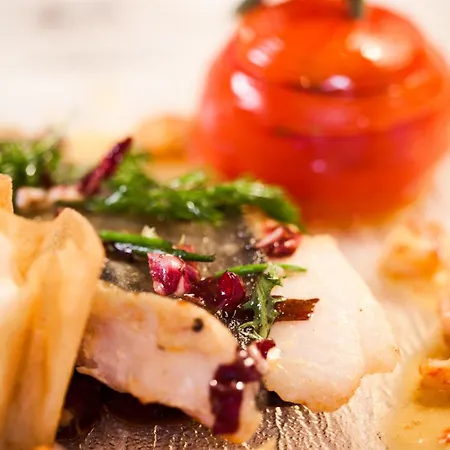 Hotel Logis & Restaurant Arcombelle 2*