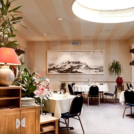 Logis & Restaurant Arcombelle Отель 2*