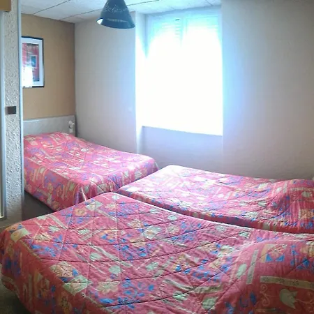 Logis & Restaurant Arcombelle Монтиньи-ле-Руа