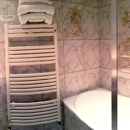 Hotel Logis & Restaurant Arcombelle Val-de-Meuse