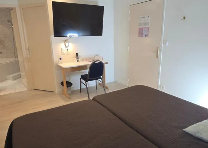 호텔 Logis & Restaurant Arcombelle