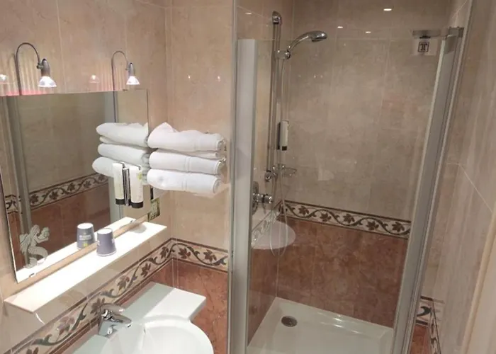 Logis & Restaurant Arcombelle Отель