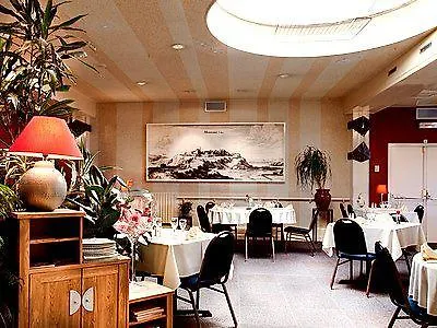 Logis & Restaurant Arcombelle 2*